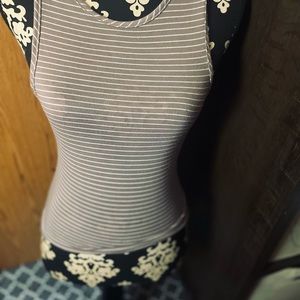 Crop stripe tank top.